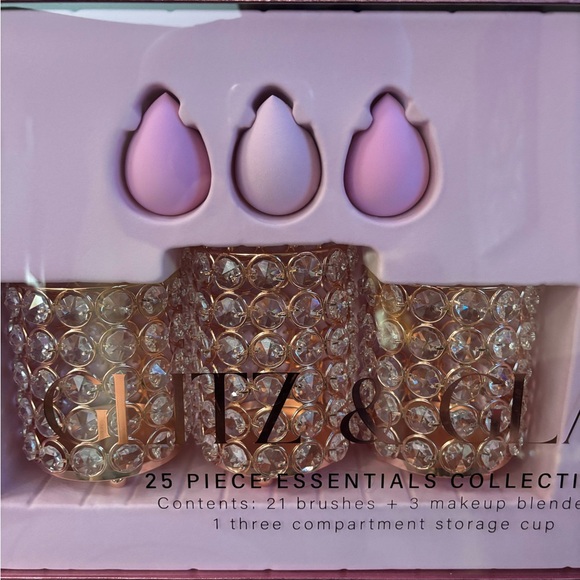 * ONLY 1 LEFT* GLITZ & GLAM 25 Piece Essentials Collection - Picture 4 of 5